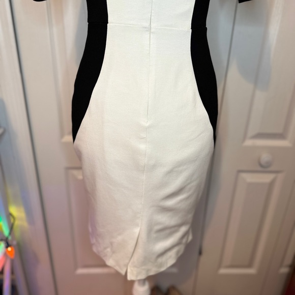 Trina Turk Womens Knit Color Block Short Sleeve Sheath Dress White Black Size 0 - Picture 4 of 11